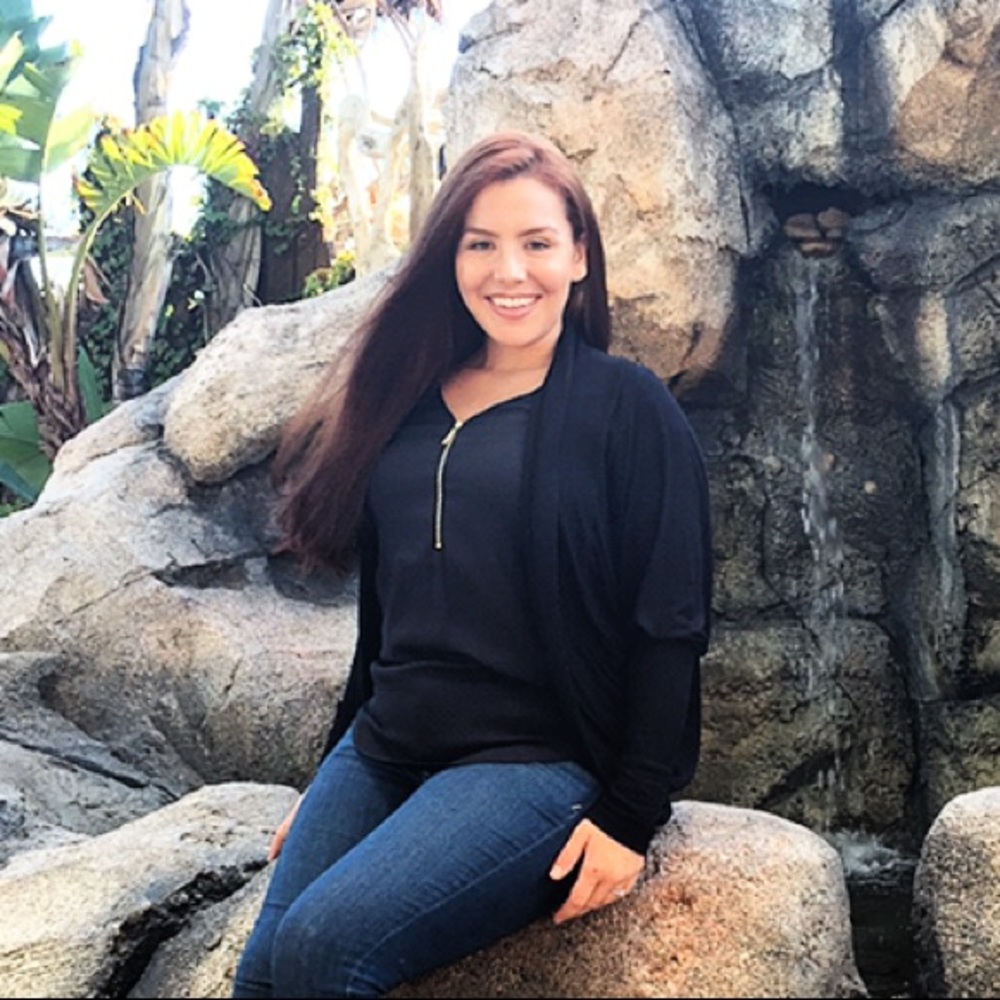 Meet your Posher, Clarissa